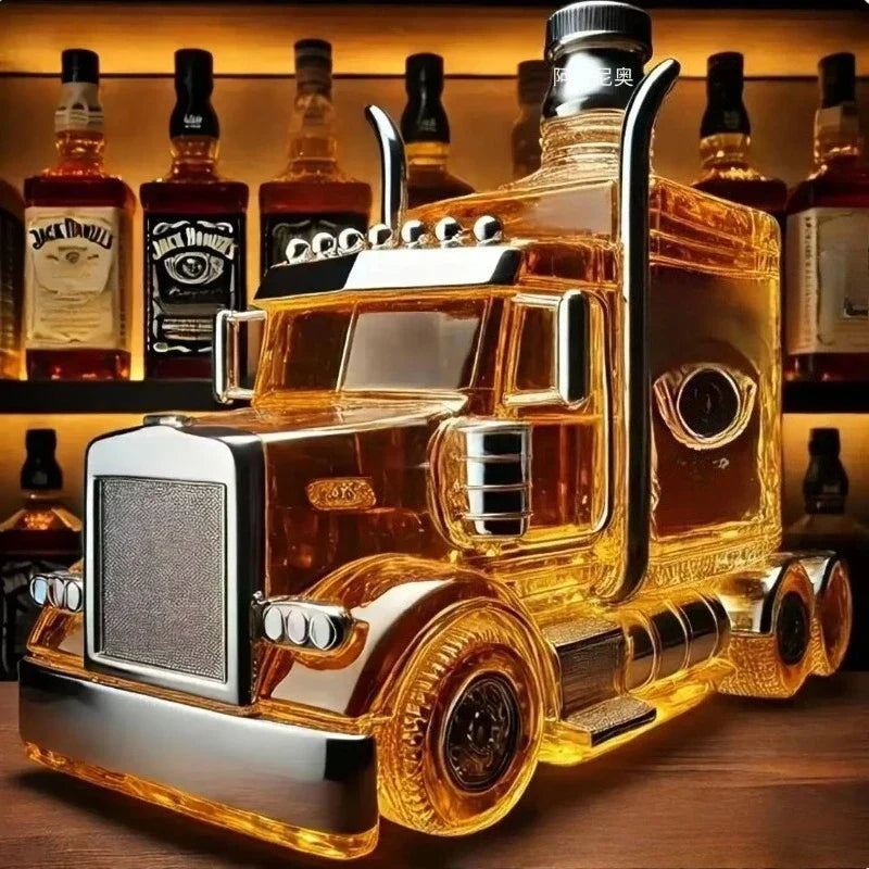 Μοναδικό μπουκάλι ουίσκι σε σχήμα φορτηγού (νταλίκα)